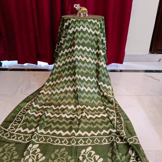 Green Cotton and silk Dupatta Floral Pattern, India-made, Party wear