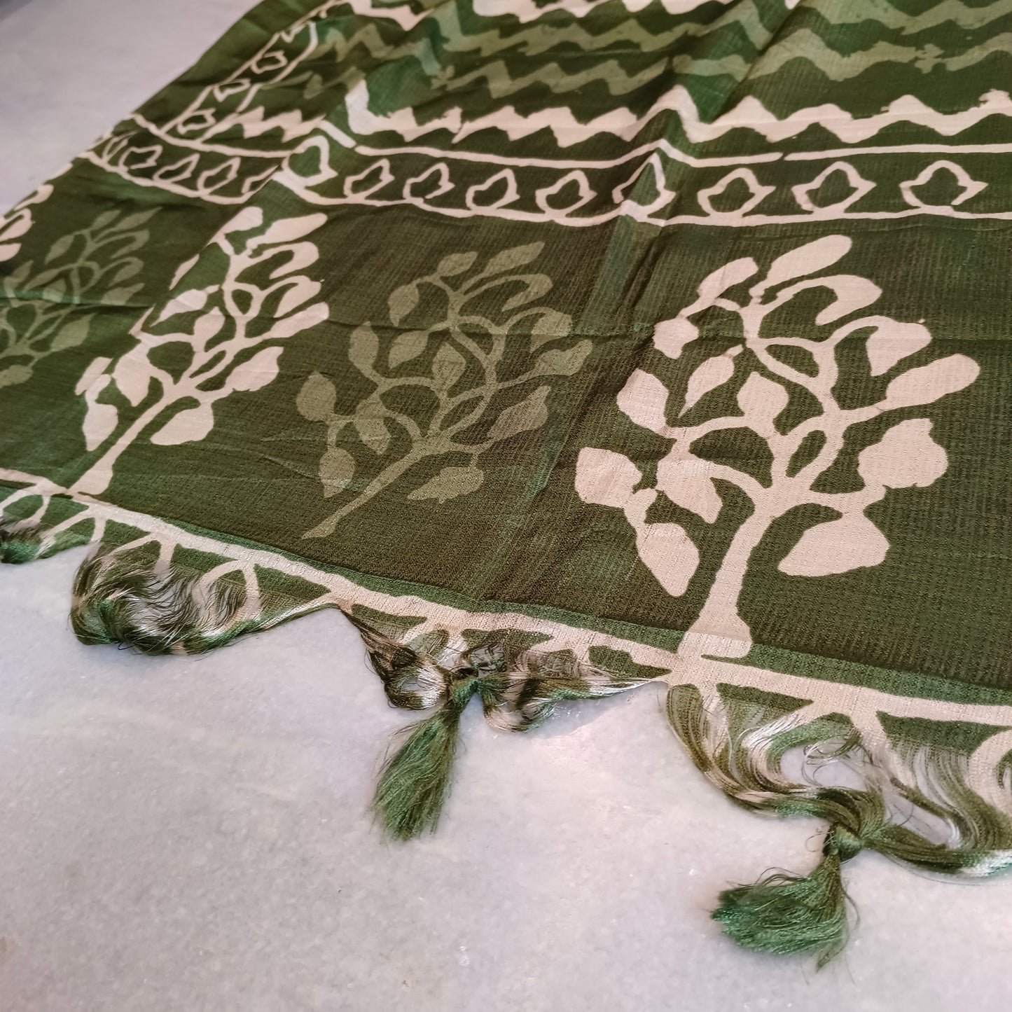 Green Cotton and silk Dupatta Floral Pattern, India-made, Party wear