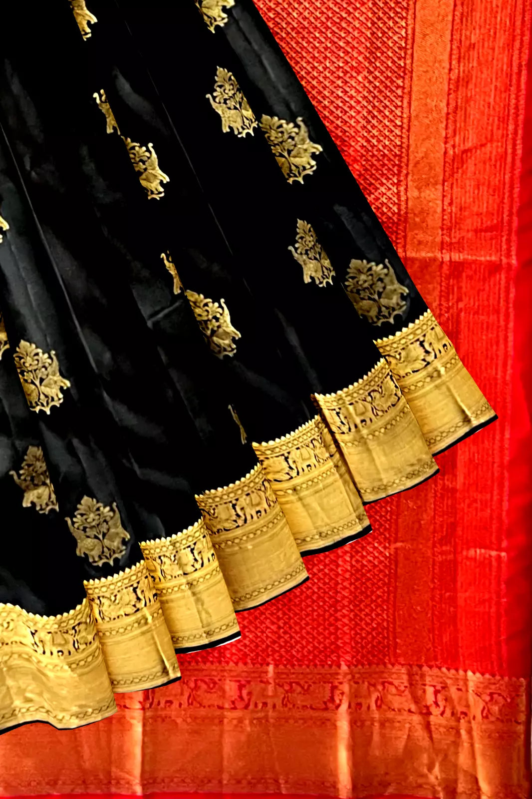 Saree Kanjivaram Pure silk black Gold Woven booti Sari wedding partywear