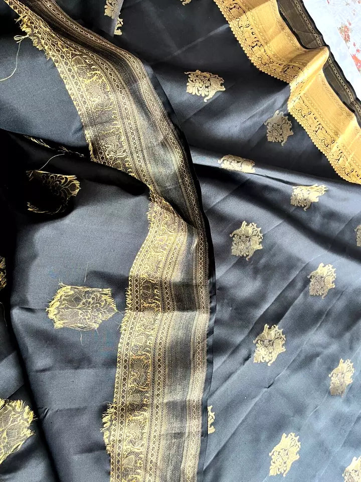 Saree Kanjivaram Pure silk black Gold Woven booti Sari wedding partywear