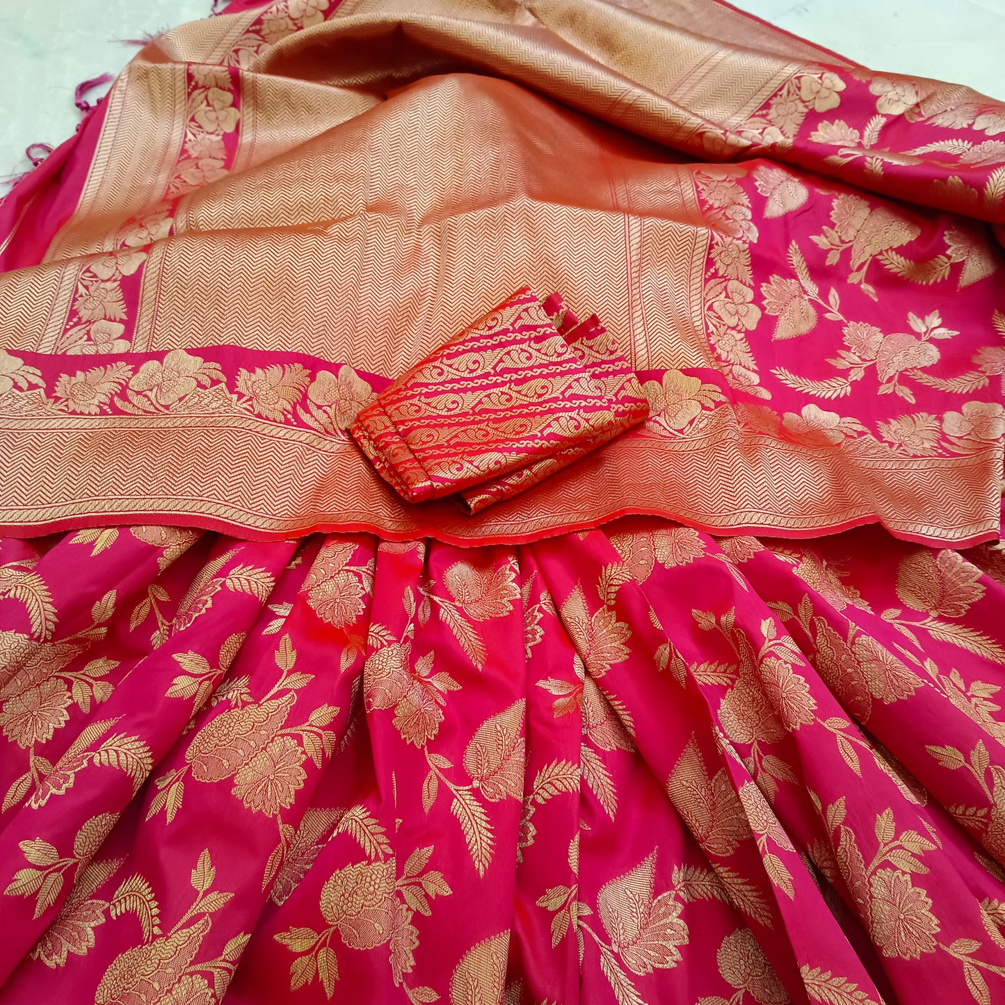 Pure silk Dark Pink Golden Resham Weave Design Sari